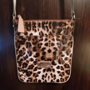 Guess crossbody leather leopard print purse!